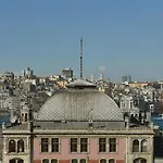 Town Hotel 3*